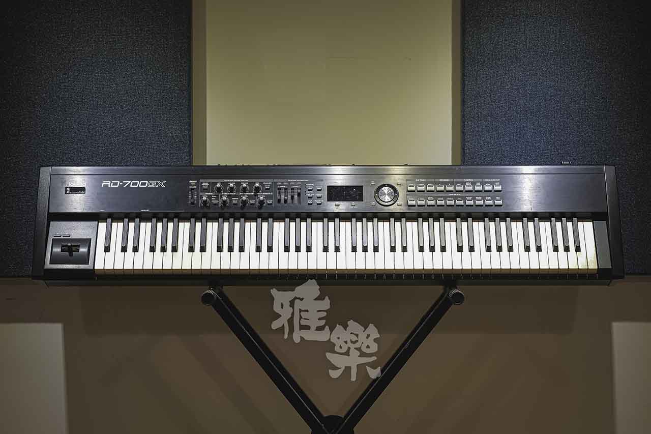 お値下げ】Roland RD-700GX【ハードケース付】 - 鍵盤楽器